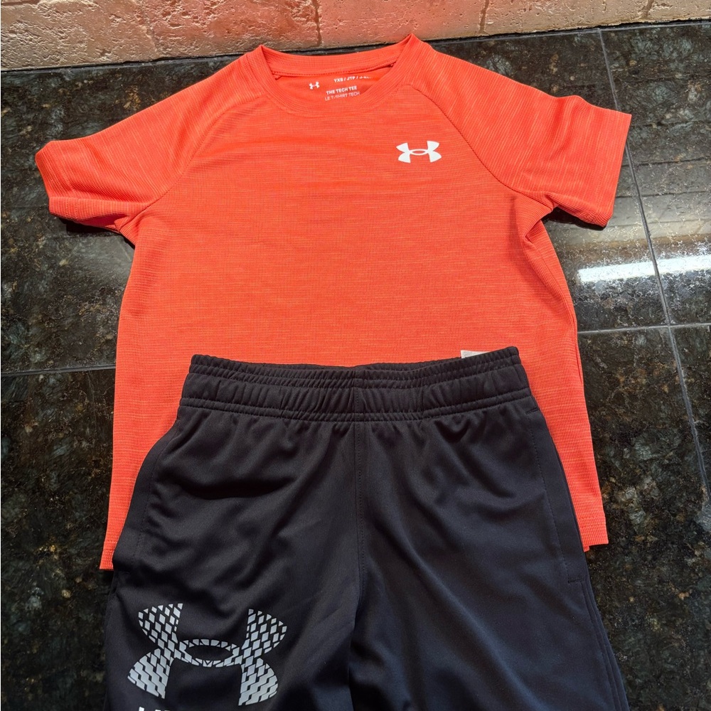 Under Armour Kids' Orange T-Shirt Short Set!! NWOT!!